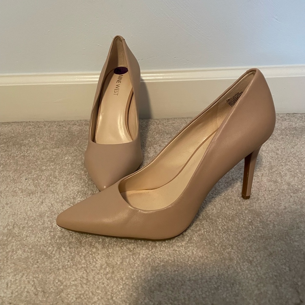 BRAND NEW Nine West Heels
